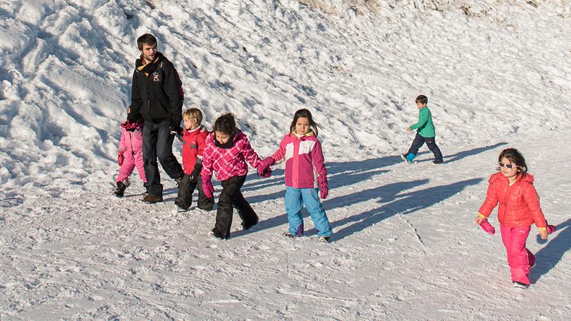 Balade avec enfants dans la neige