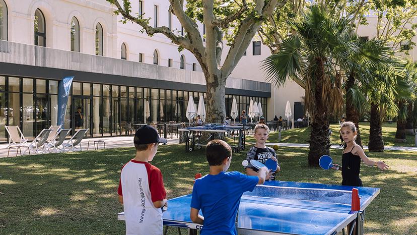 jeux dans le parc au Village Club de Marseille
