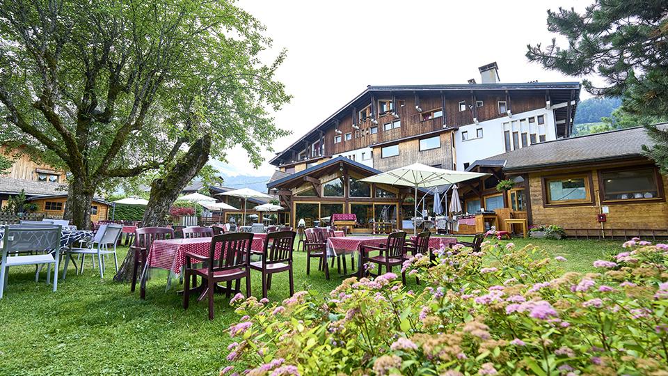 club de vacances en haute-savoie avec jardin