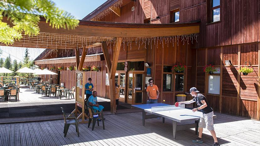 Ping-pong aux Arcs 1800