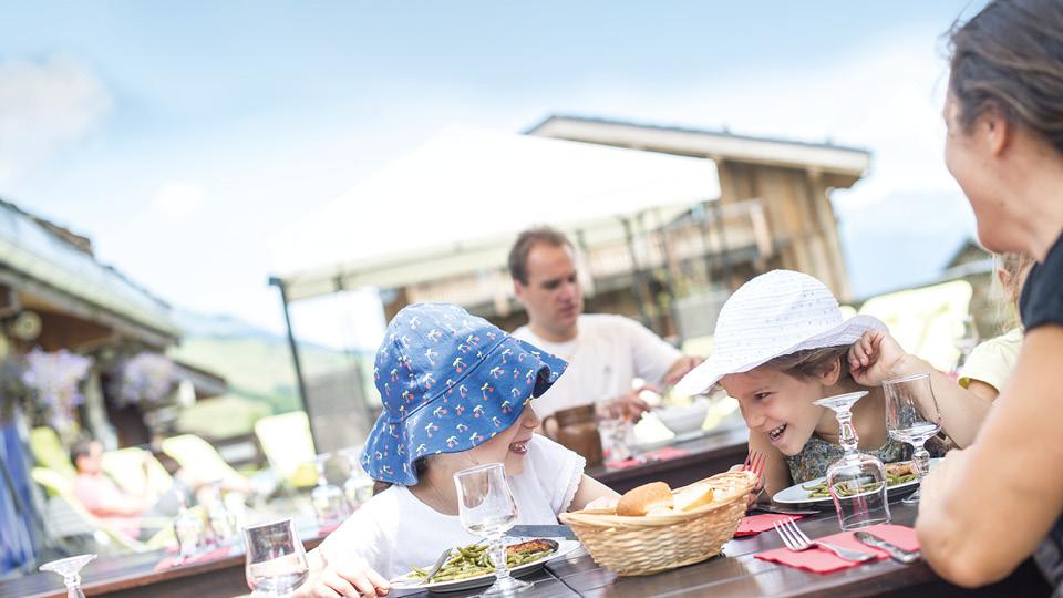 Club de vacances avec terrasse