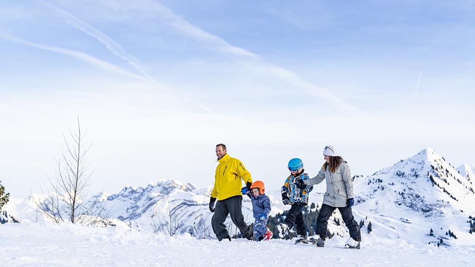 balade au ski en famille